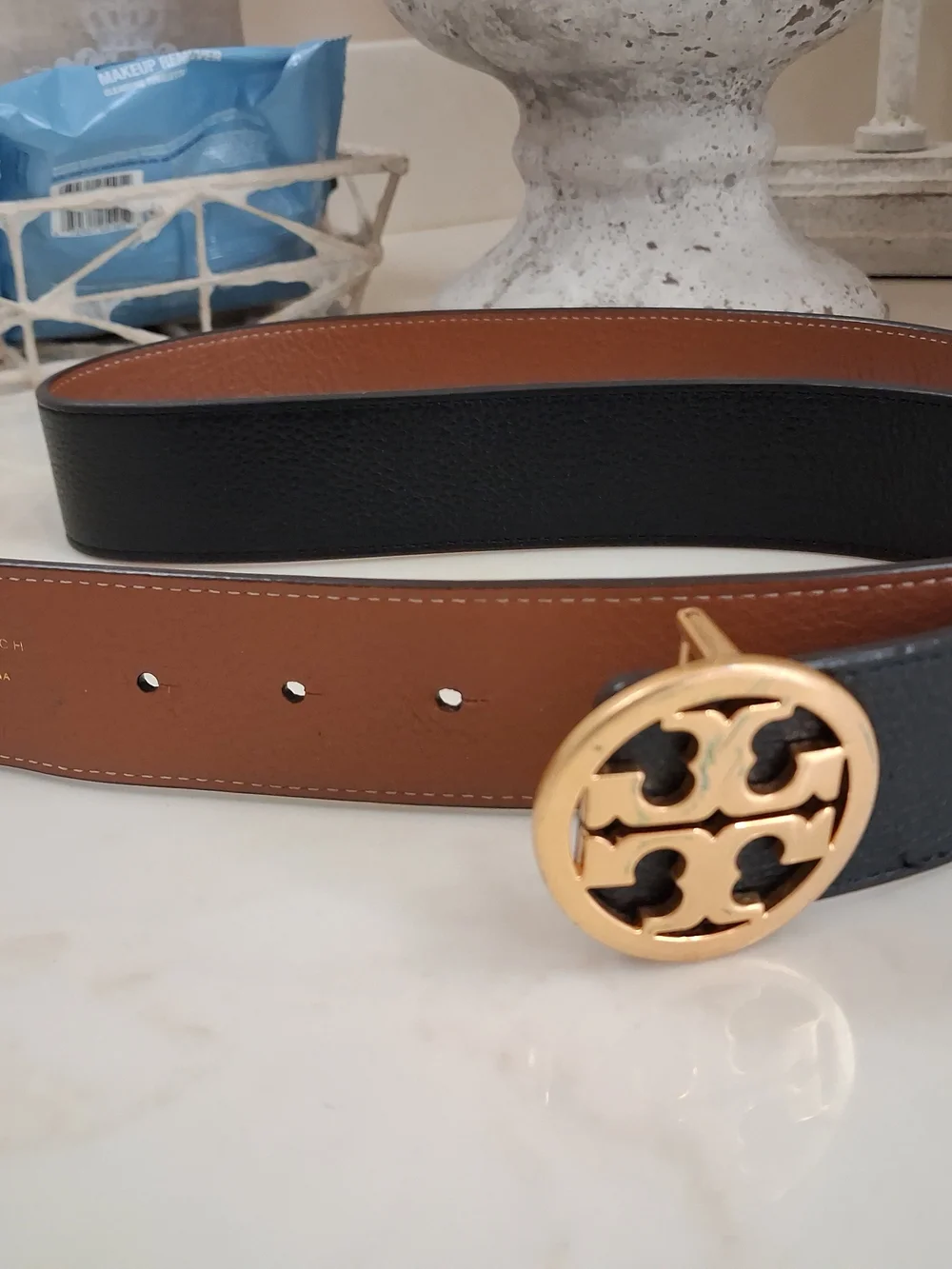 Tory Burch Black Leather Belt with Gold Logo Buckle - Picture 2 of 4